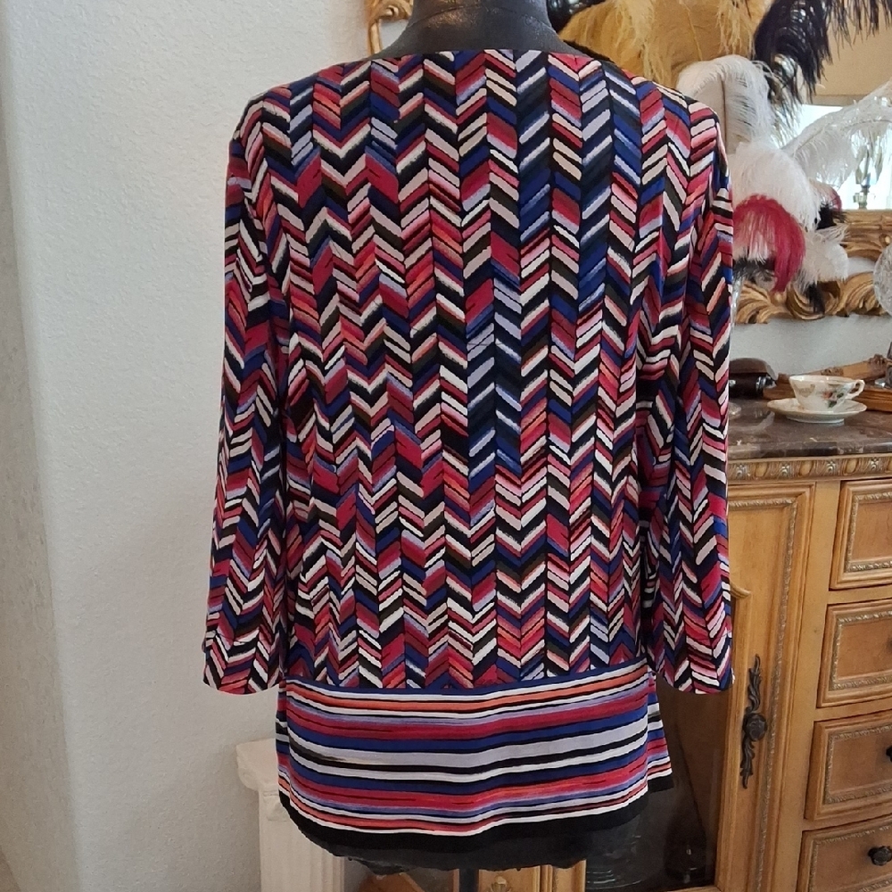 Chico's Vibrant Chevron Pattern Blouse - image 3